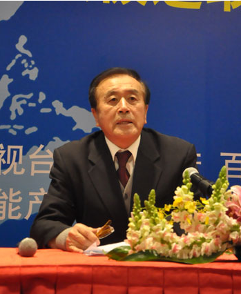 张晓黎：中国农村能源行业协会太阳能热利用专业委员会主任